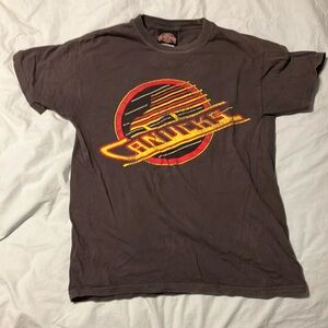 Vancouver Canucks T shirt